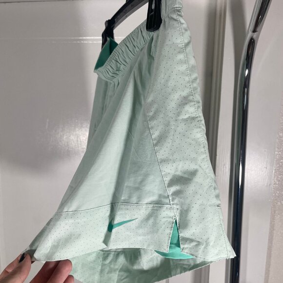 Nike Womens Dri-Fit 3" Athletic Shorts Size XL Built In Brief Mint Green Pull On - Picture 2 of 4